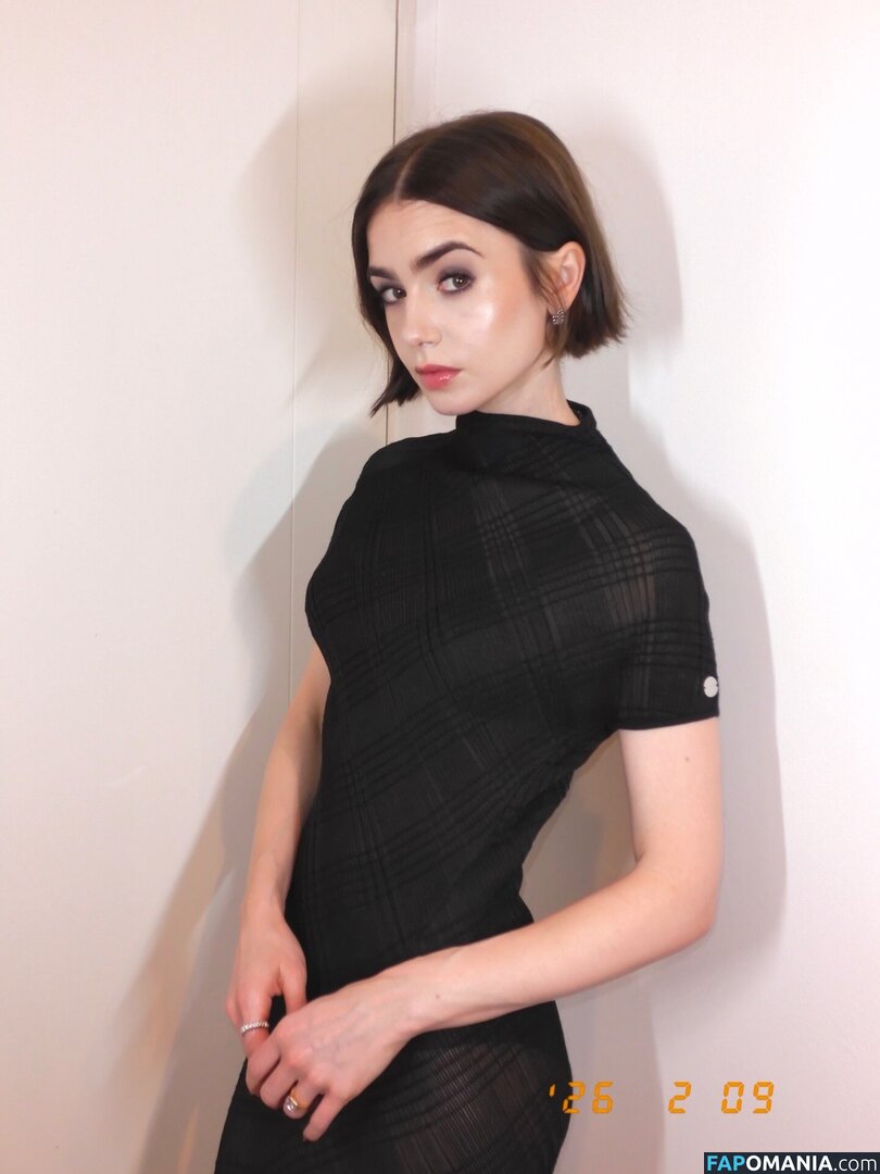 Lily Collins / lily_collins / lilyjcollins Nahý OnlyFans  Uniklá fotka #504