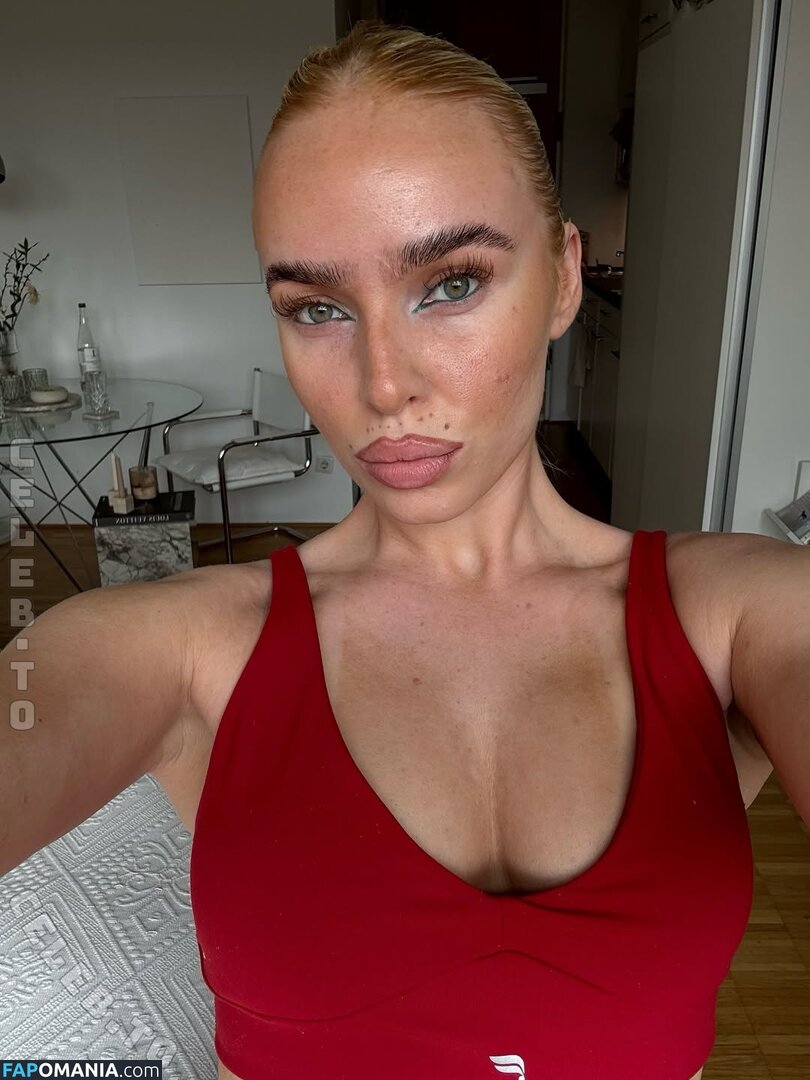 Lilycharlottevoss Nahý OnlyFans  Uniklá fotka #1