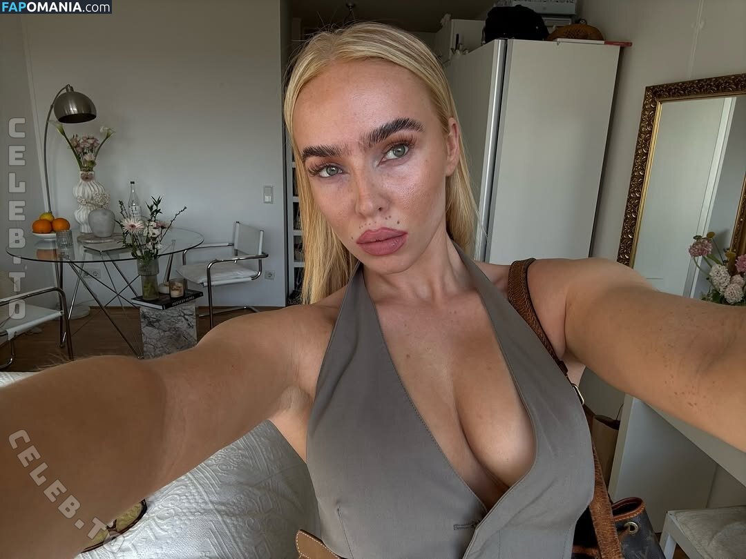 Lilycharlottevoss Nahý OnlyFans  Uniklá fotka #2