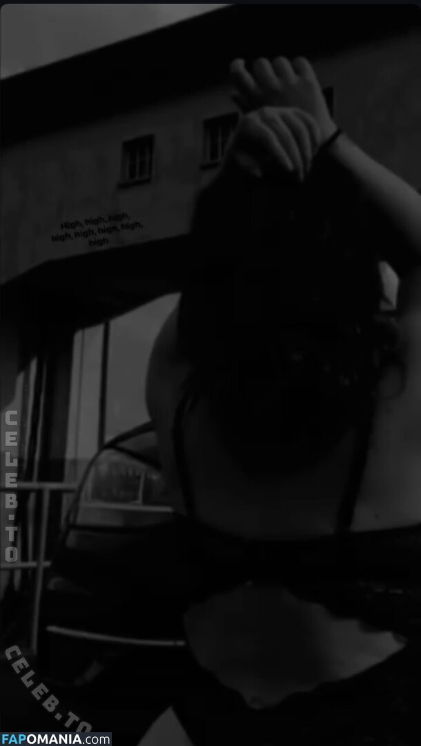 _linaa.wars_ Nahý OnlyFans  Uniklá fotka #3