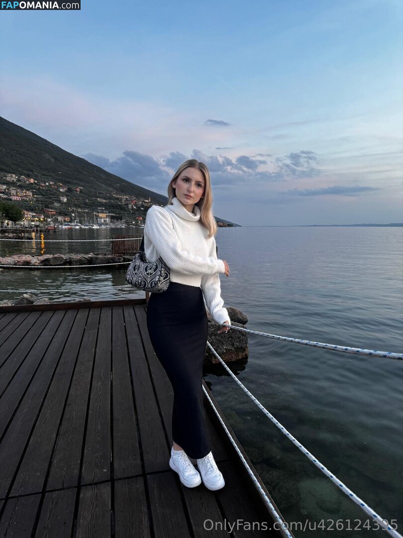 lindsilanestyle / linidreams Nahý OnlyFans  Uniklá fotka #1