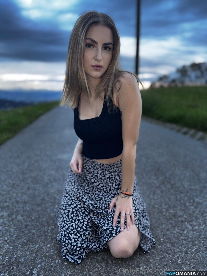 lindsilanestyle / linidreams Nahý OnlyFans  Uniklá fotka #8