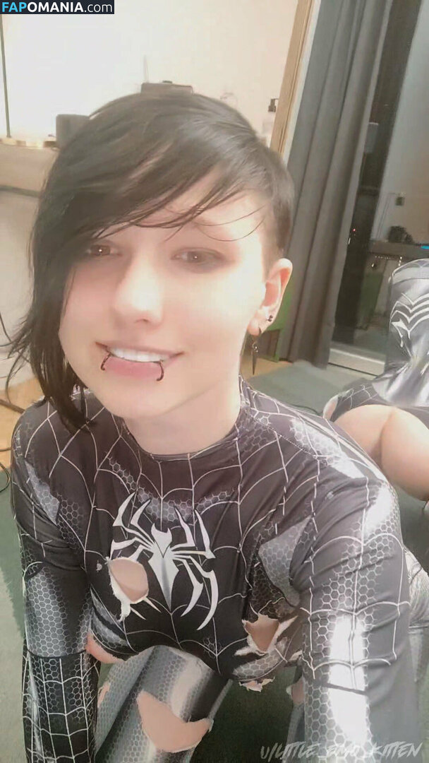 daddys_emo_girl / justemokitten / little_emo_kitten Nahý OnlyFans  Uniklá fotka #229