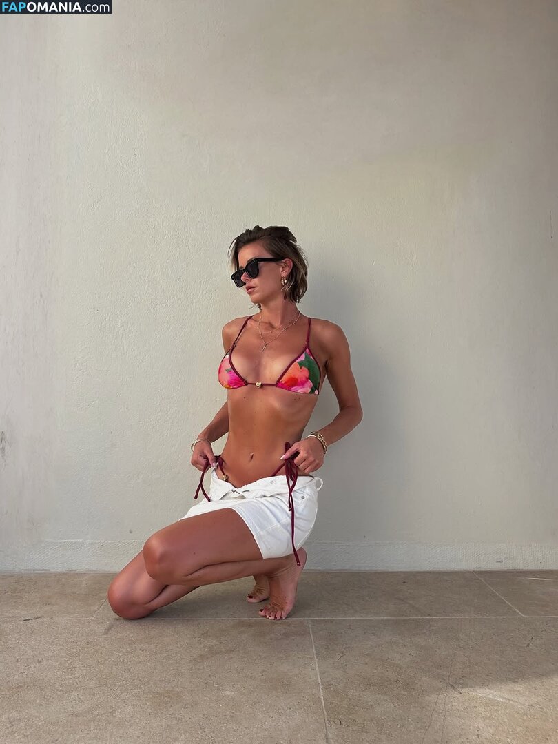 Liv Bentley / Olivia Bentley / oliviabentleyk / theoliviabentley Nahý OnlyFans  Uniklá fotka #8