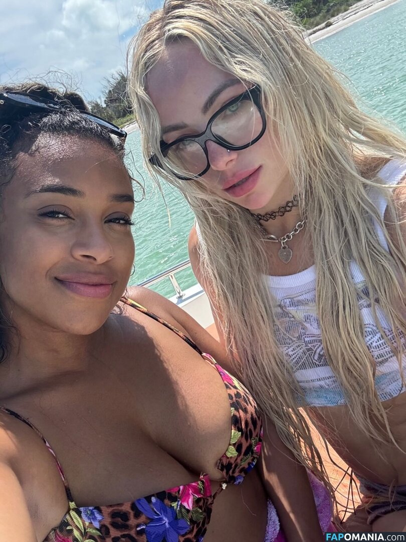 Liv Morgan / https: / yaonlylivvonce Nahý OnlyFans  Uniklá fotka #995
