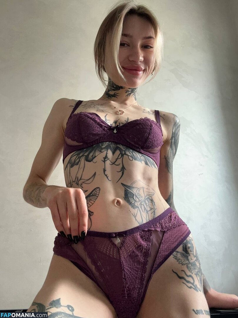 Elisabeth / liza_bet / lizabeth.rebecca Nahý OnlyFans  Uniklá fotka #4