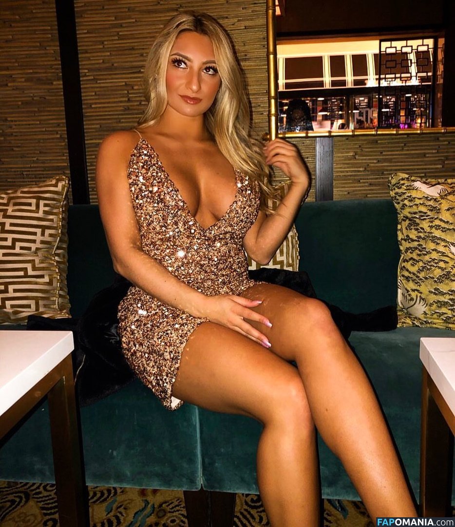 Lizzy Decologero Nahý OnlyFans  Uniklá fotka #11