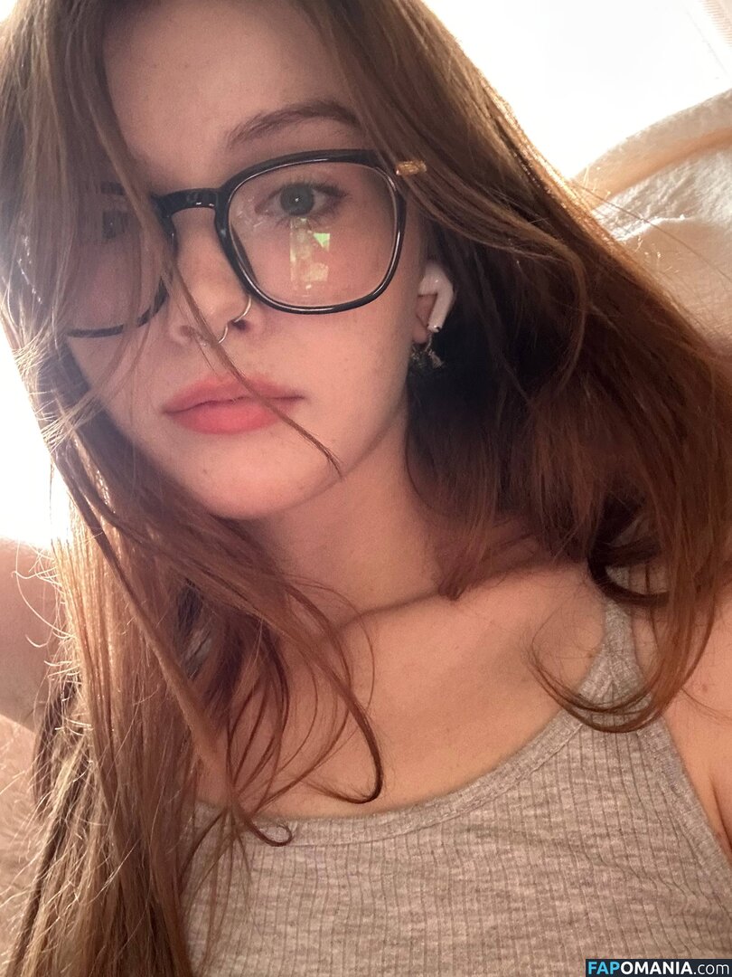Ljinzer  / Ljinzer / linzarrd / Linzefeet / linzzzer / linziier / joleenlunzer Nahý OnlyFans  Uniklá fotka #1