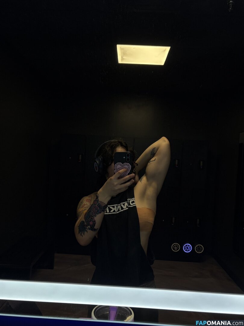 lockerroomangel / reel Nahý OnlyFans  Uniklá fotka #1