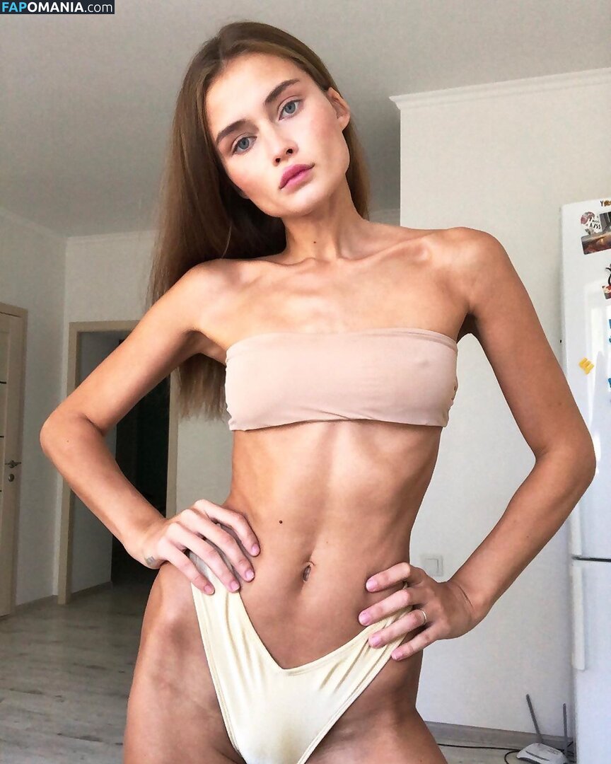 Lola Dikova / loladikovaa Nahý OnlyFans  Uniklá fotka #6