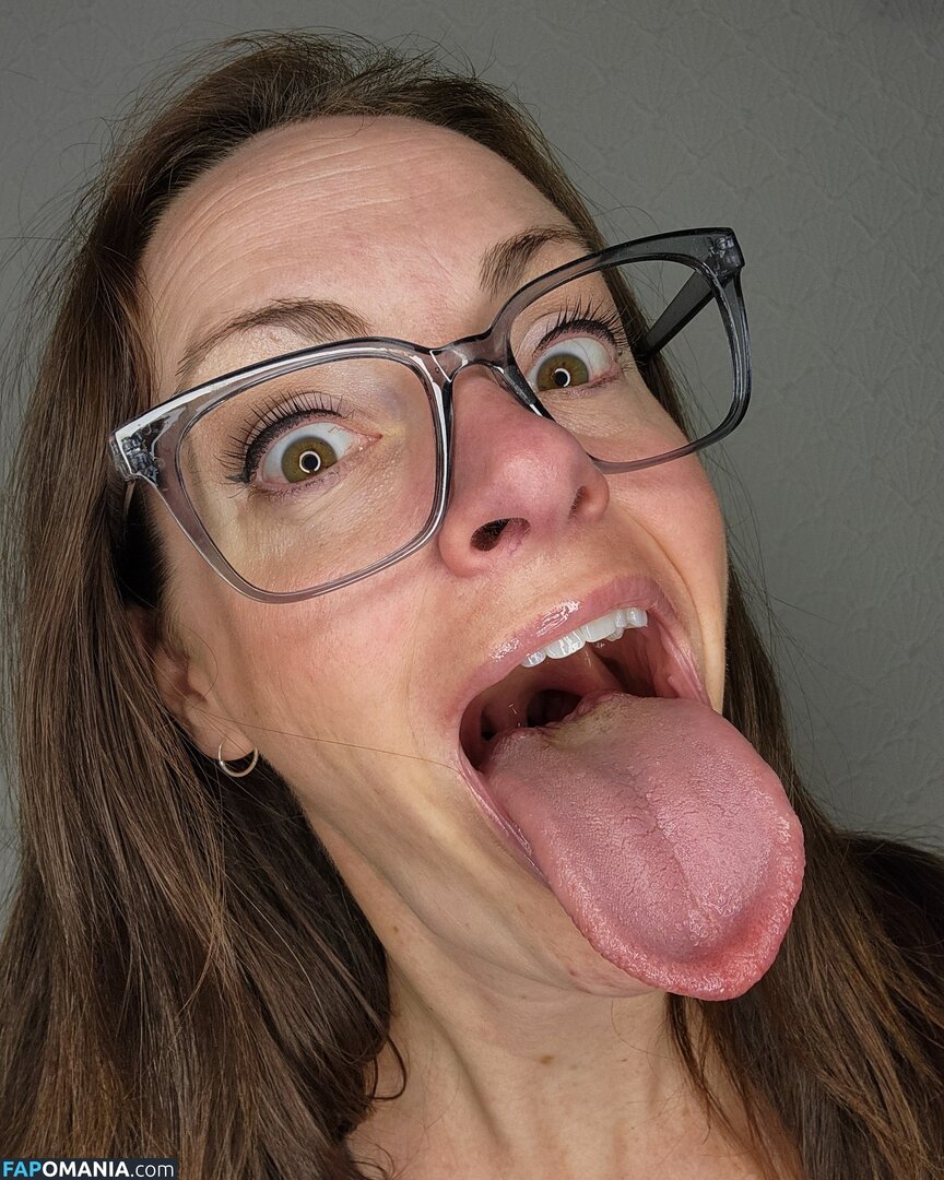 Long Tongue Fetish / _longtonguelewis / diqueentongue / longtonguelewis Nahý OnlyFans  Uniklá fotka #312