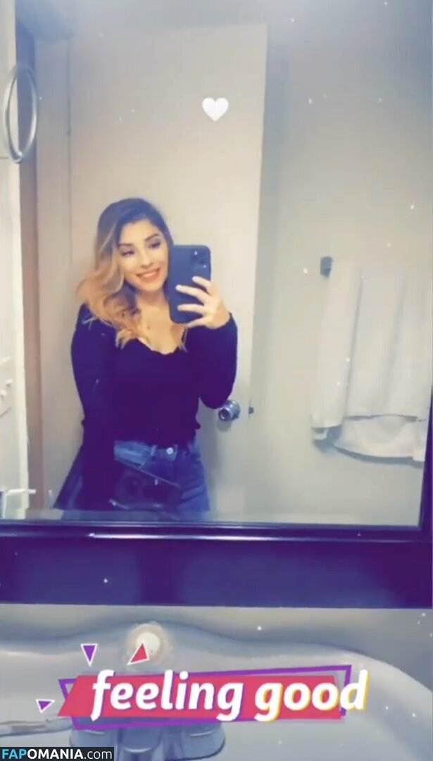 Yesenia Angulo / Yesenia Angulo Castillo / Yesenia Castillo / loovee_seeniaa / onlyfans.com / senia_lovee Nahý OnlyFans  Uniklá fotka #2