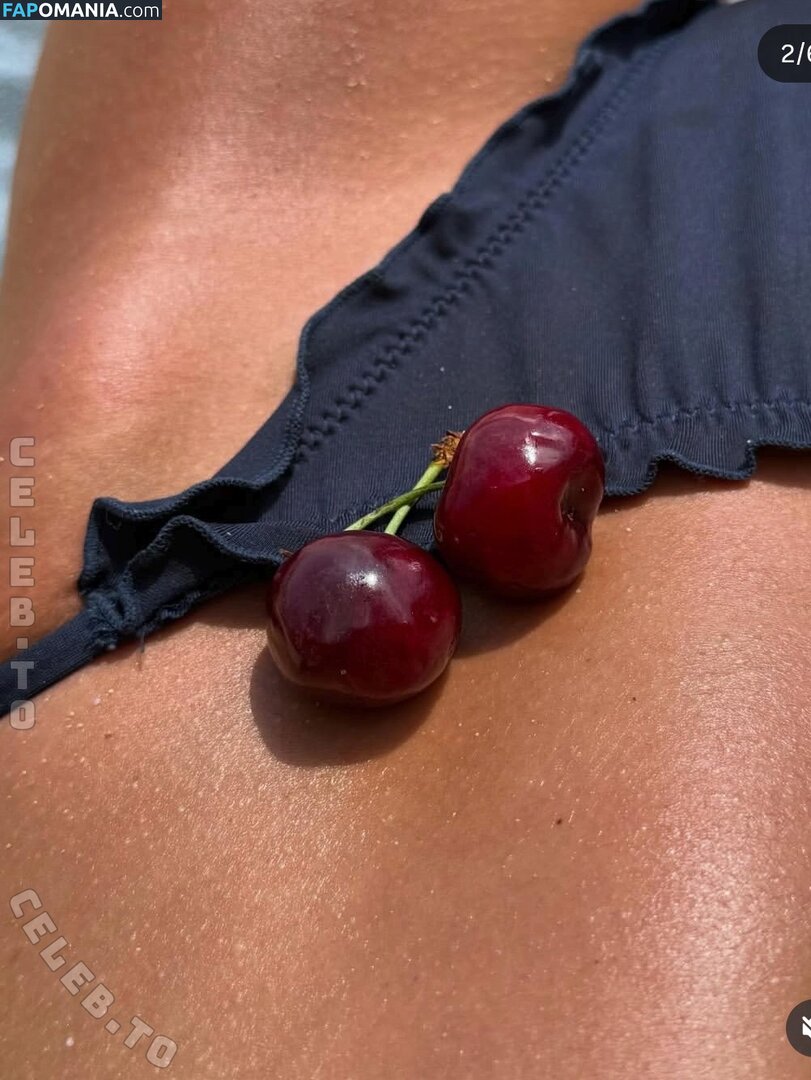 Lotta Emilie Stichler / lottastichler Nahý OnlyFans  Uniklá fotka #39