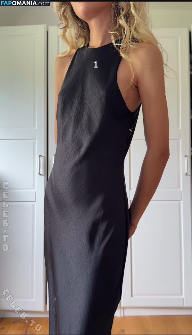 Lotta Emilie Stichler / lottastichler Nahý OnlyFans  Uniklá fotka #44