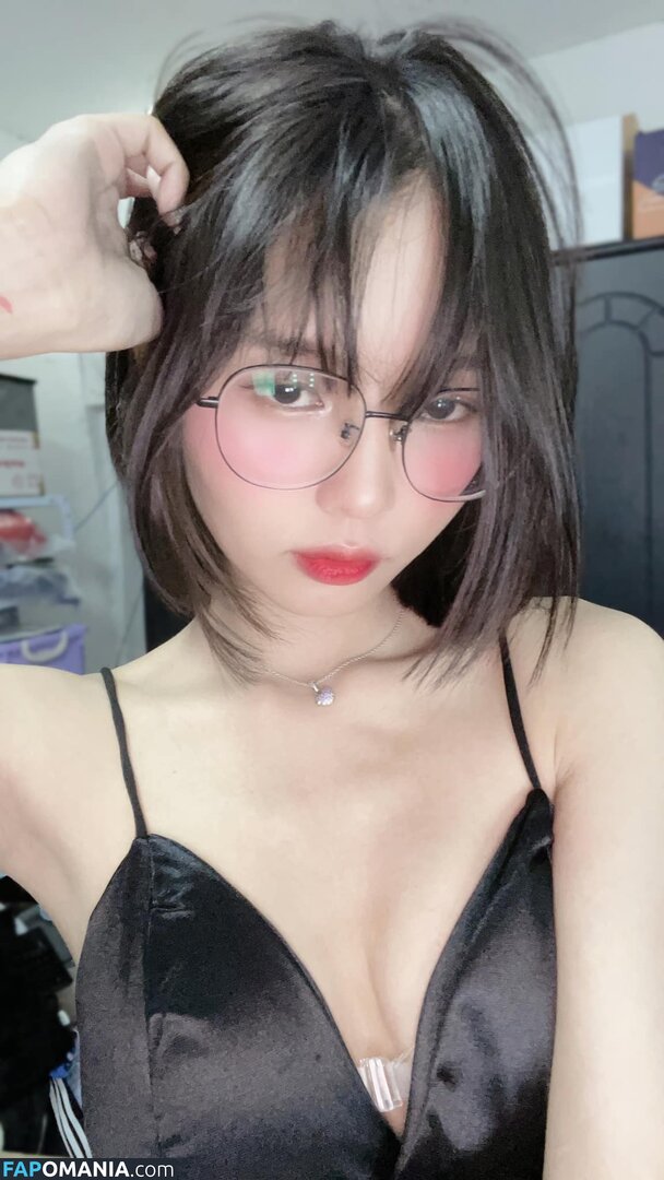 Lilith / Lou Aenlle / llthidk Nahý OnlyFans  Uniklá fotka #1