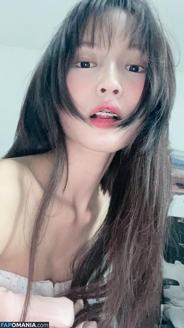 Lilith / Lou Aenlle / llthidk Nahý OnlyFans  Uniklá fotka #7