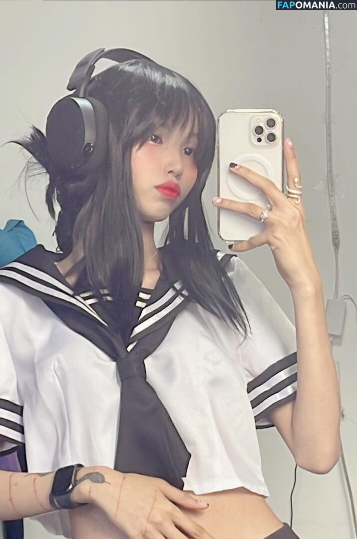 Lilith / Lou Aenlle / llthidk Nahý OnlyFans  Uniklá fotka #30
