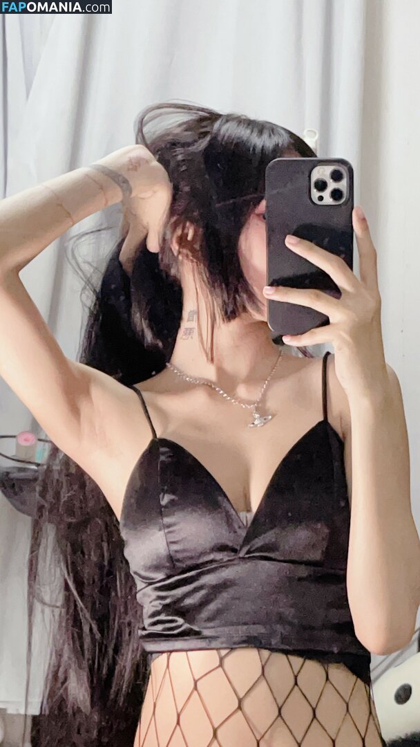 Lilith / Lou Aenlle / llthidk Nahý OnlyFans  Uniklá fotka #85