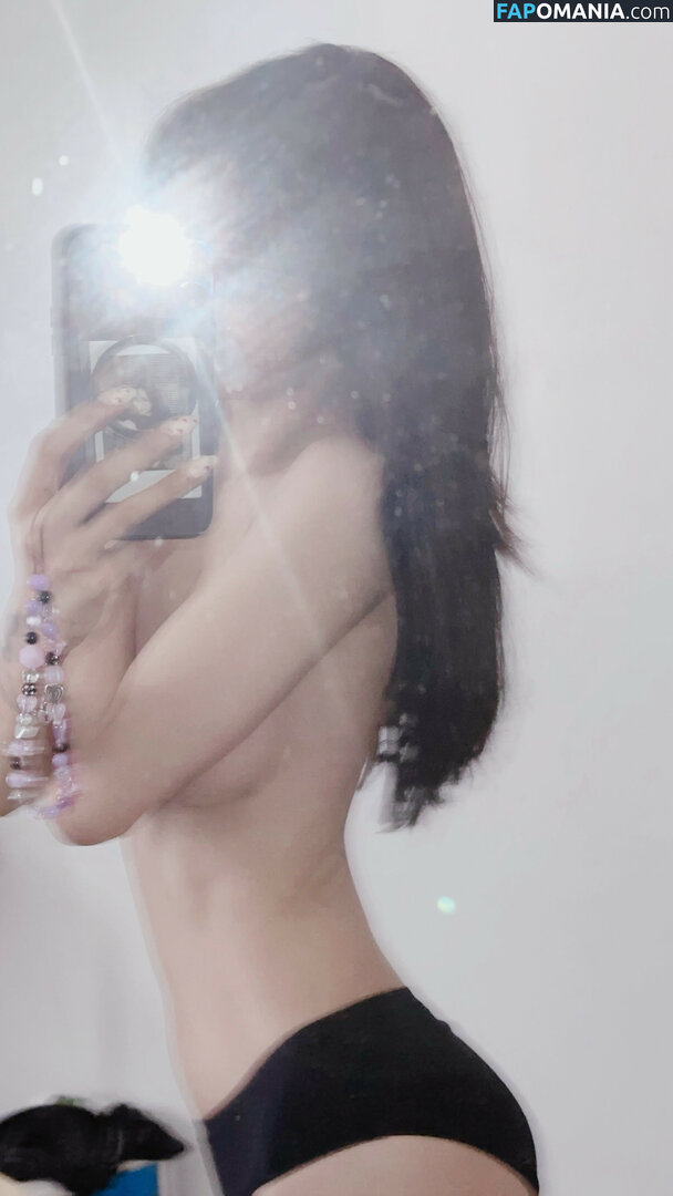 Lilith / Lou Aenlle / llthidk Nahý OnlyFans  Uniklá fotka #161