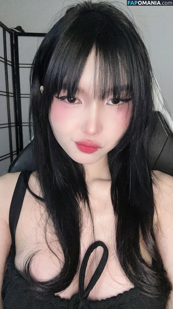 Lilith / Lou Aenlle / llthidk Nahý OnlyFans  Uniklá fotka #217