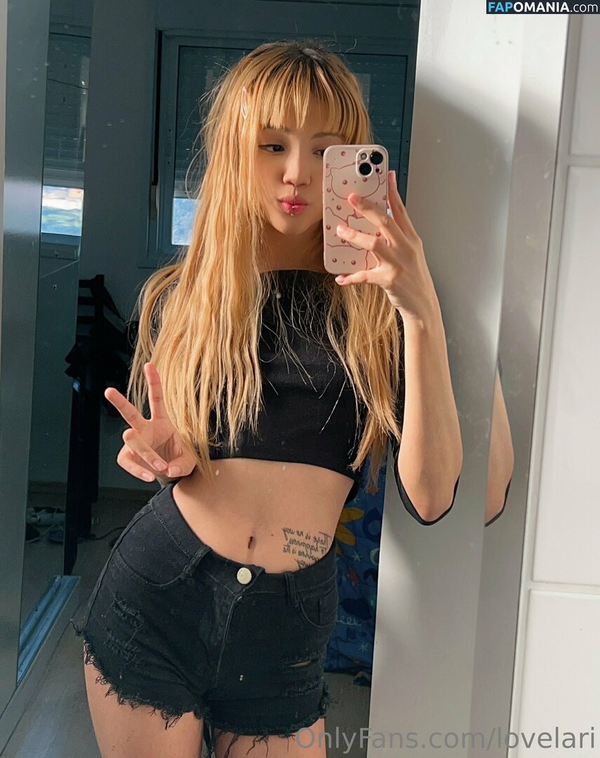 LoveLari / lalala_lari Nahý OnlyFans  Uniklá fotka #61