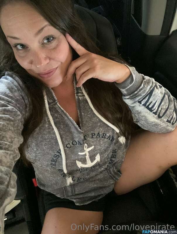 LovePirate Nahý OnlyFans  Uniklá fotka #7
