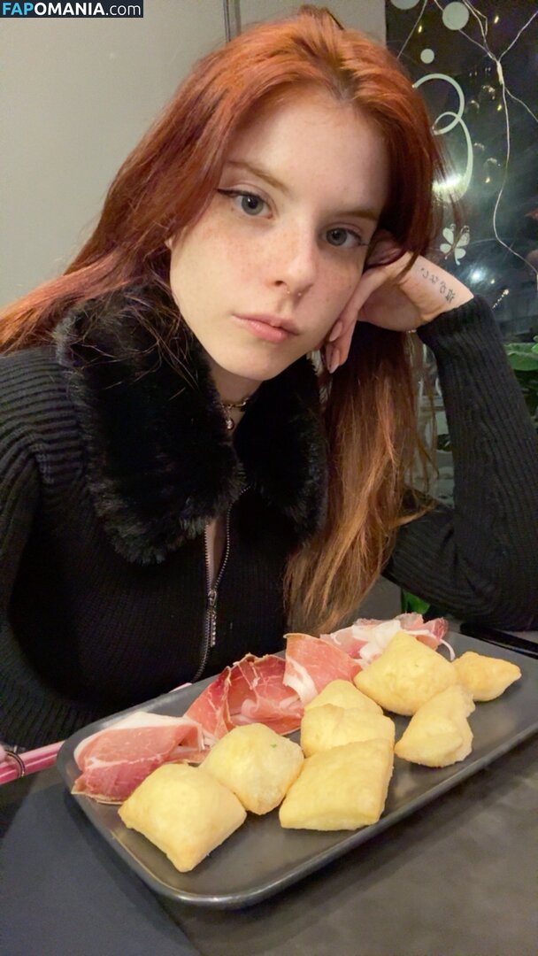 Lucilla Jiggly / Lucilla Materazzi / lucilla.jiggly / lucillajiggly Nahý OnlyFans  Uniklá fotka #127