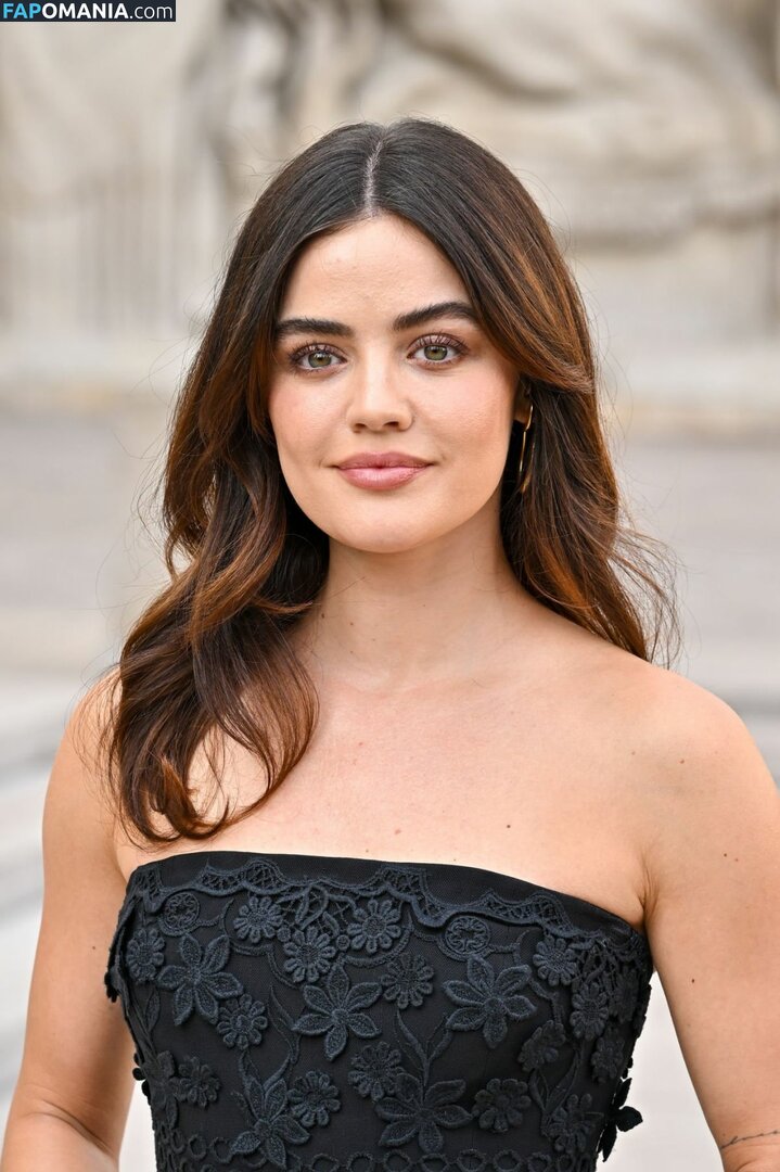 Lucy Hale / lucyhale Nahý OnlyFans  Uniklá fotka #256