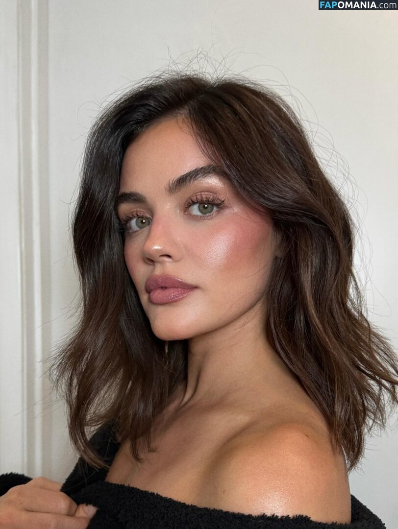 Lucy Hale / lucyhale Nahý OnlyFans  Uniklá fotka #994
