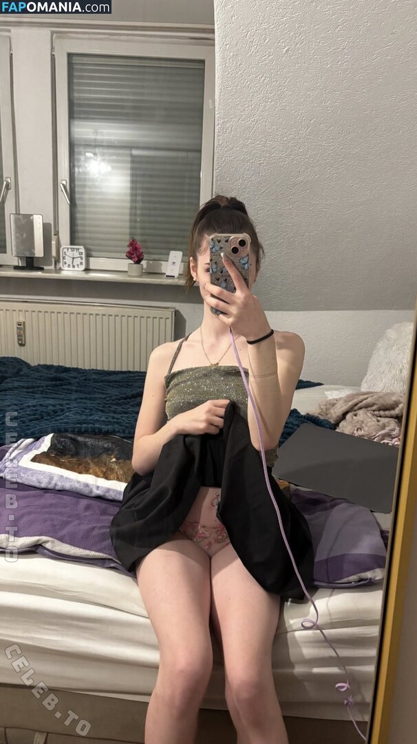 Lucy Müller / https: / luisaahartmann / luisaamachtfaxxen / luisahartmann Nahý OnlyFans  Uniklá fotka #2