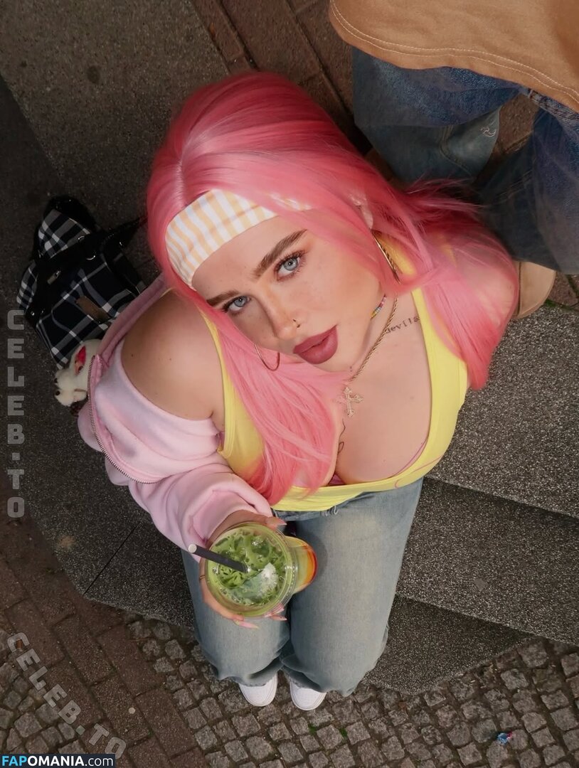 Luisa Früh / frluuisa Nahý OnlyFans  Uniklá fotka #6