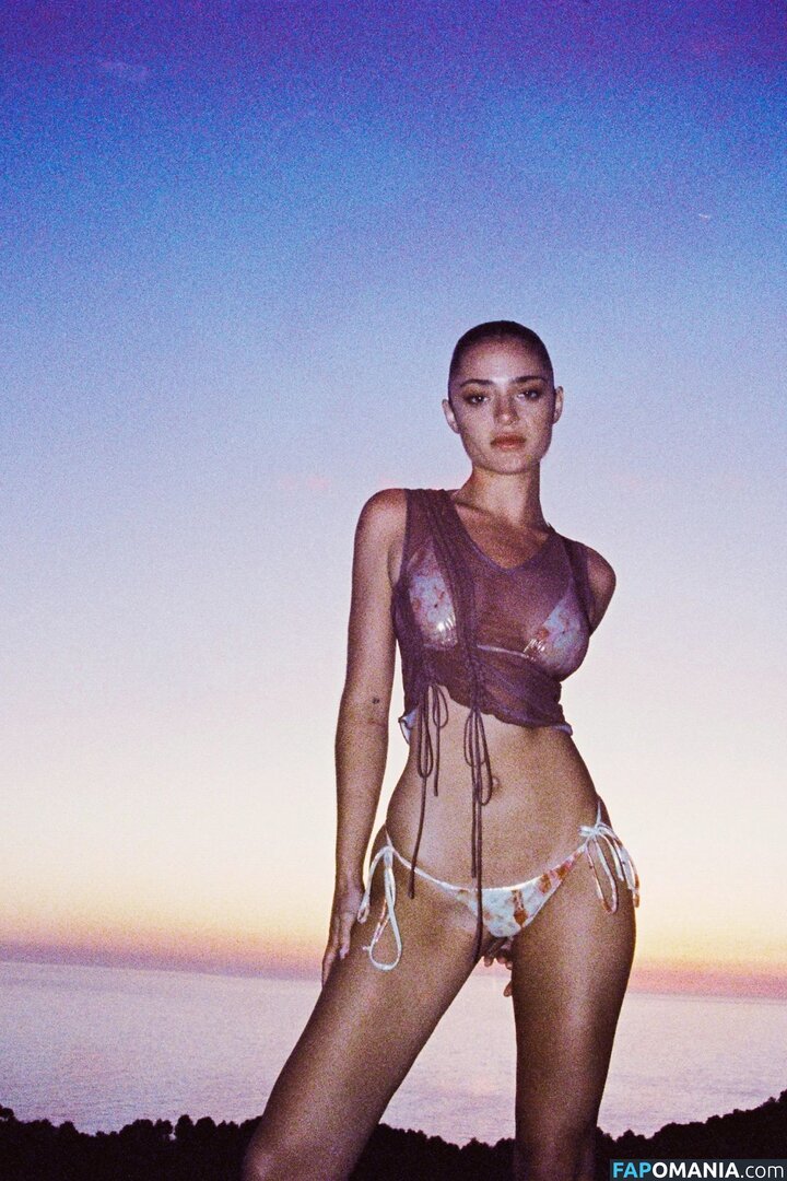 Luna Blaise / lunablaise Nahý OnlyFans  Uniklá fotka #12