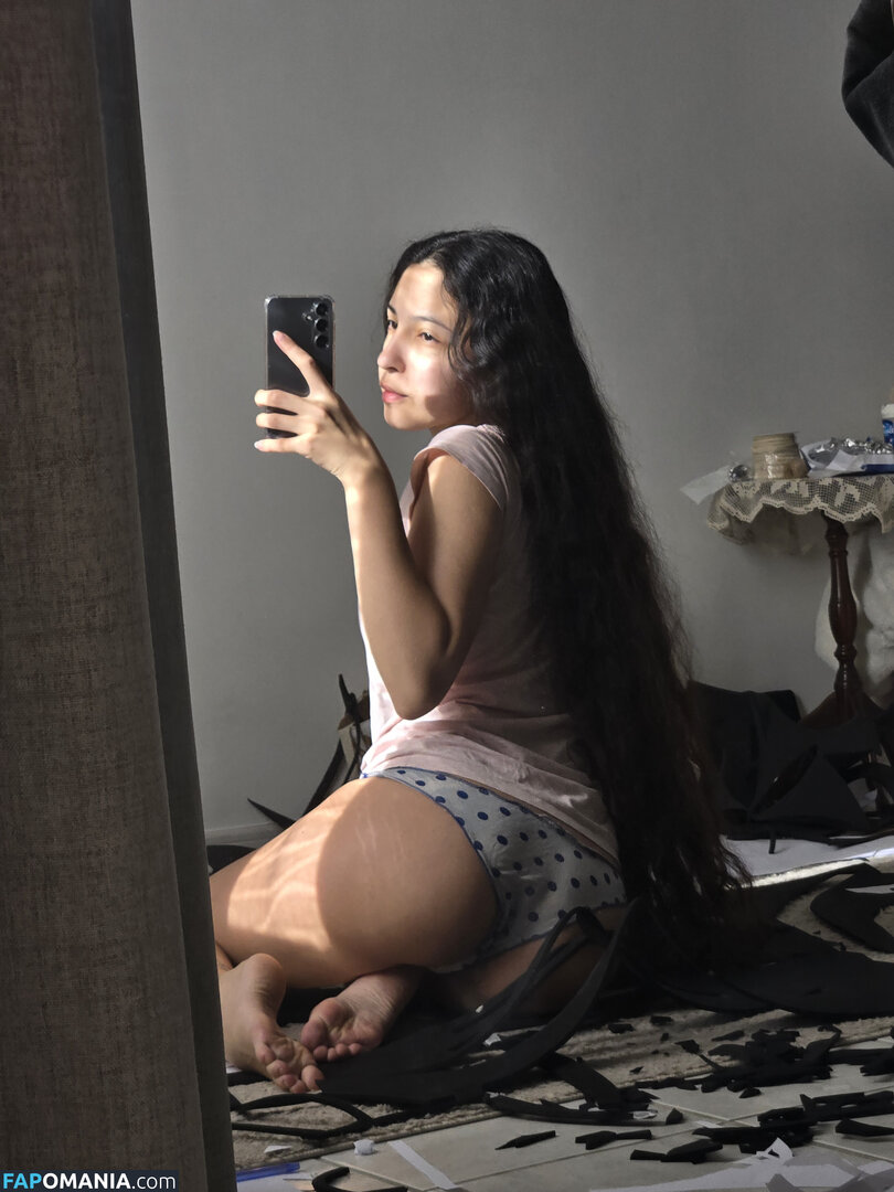 Luna Myosotis / LunaMyosotis Nahý OnlyFans  Uniklá fotka #3