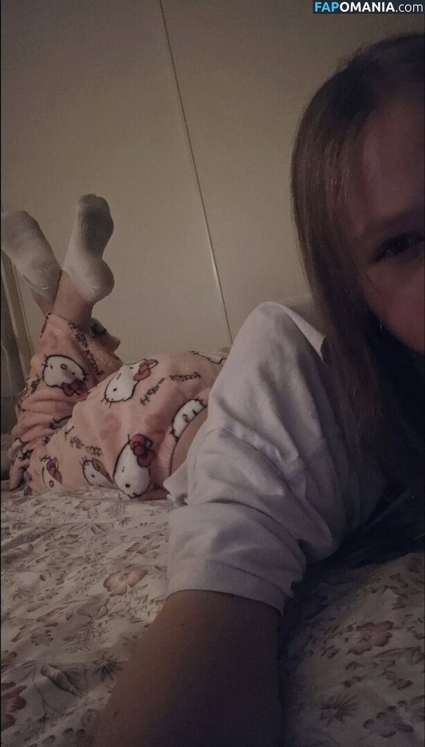 https: / lunaprettyy Nahý OnlyFans  Uniklá fotka #2