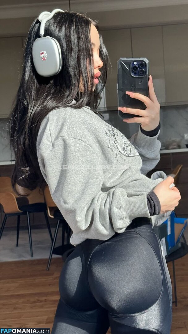 lyna_com2000 Nahý OnlyFans  Uniklá fotka #3