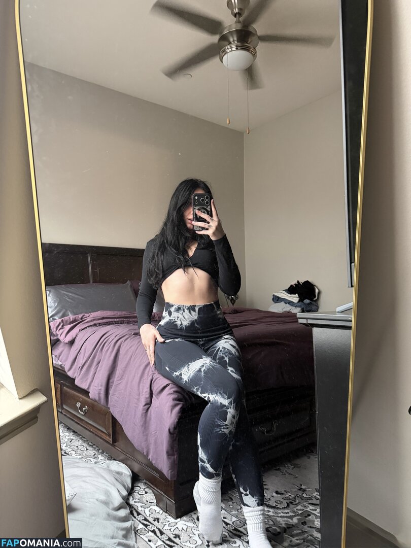 Lyndi / Lyndi__ / lindsayelizzabeth / lyndihassell Nahý OnlyFans  Uniklá fotka #3