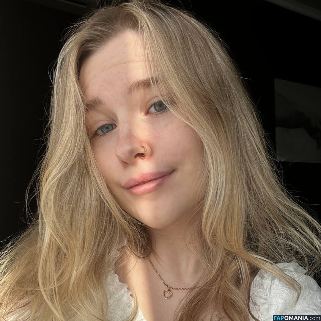 Lynntiny Nahý OnlyFans  Uniklá fotka #4
