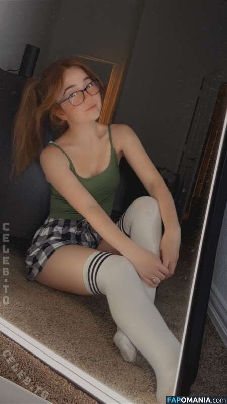 Lyssaurora / https: Nahý OnlyFans  Uniklá fotka #338