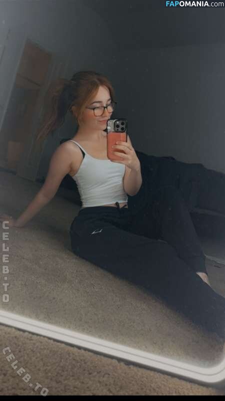 Lyssaurora / https: Nahý OnlyFans  Uniklá fotka #358