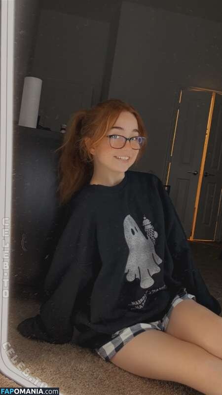 Lyssaurora / https: Nahý OnlyFans  Uniklá fotka #361