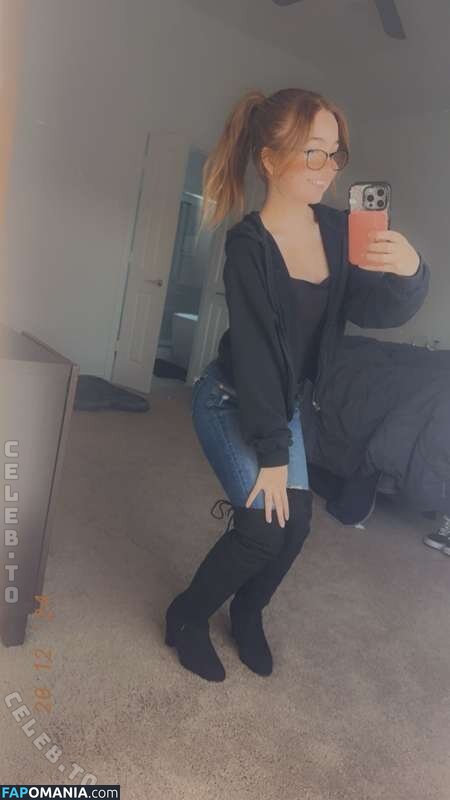 Lyssaurora / https: Nahý OnlyFans  Uniklá fotka #380