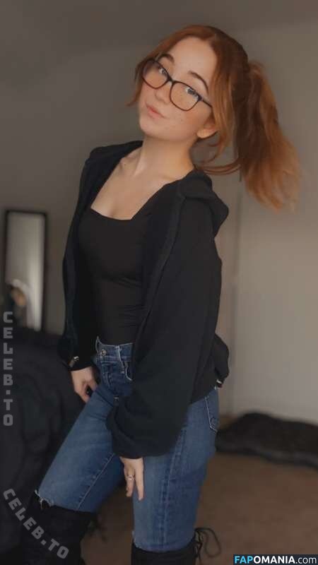 Lyssaurora / https: Nahý OnlyFans  Uniklá fotka #387