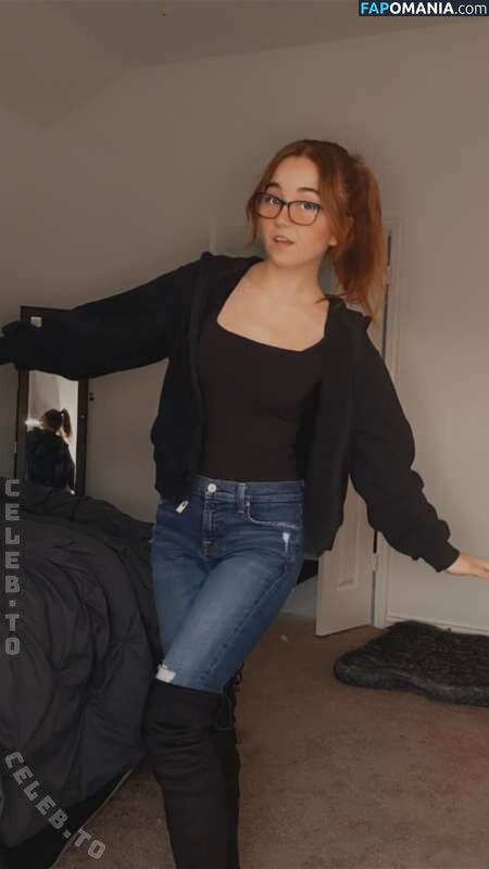 Lyssaurora / https: Nahý OnlyFans  Uniklá fotka #395