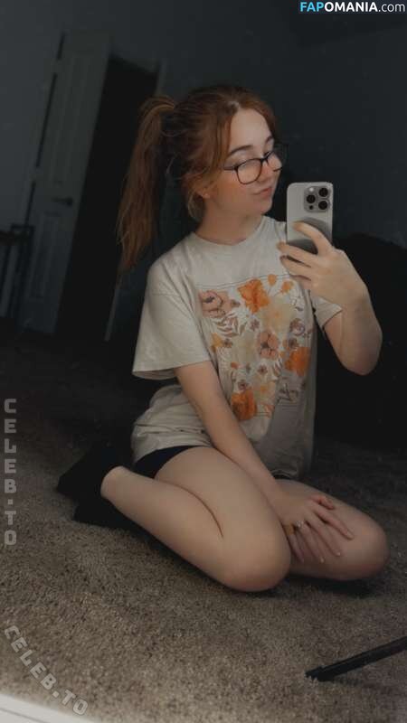 Lyssaurora / https: Nahý OnlyFans  Uniklá fotka #421