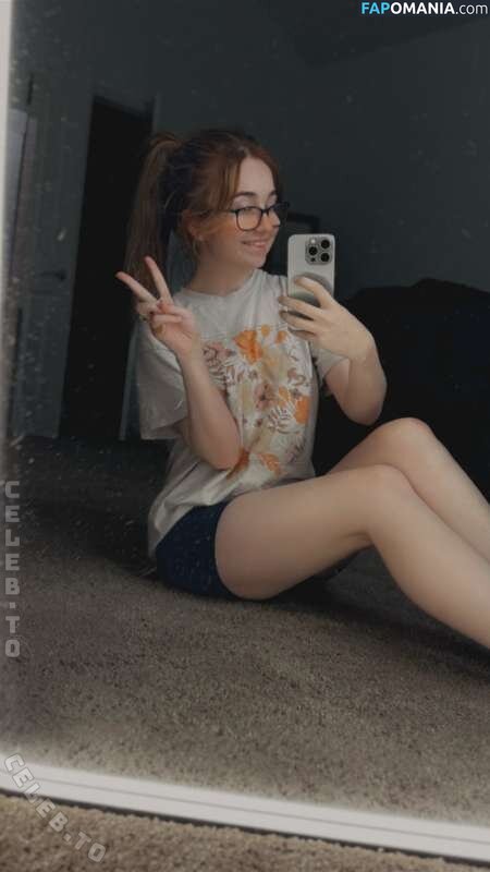 Lyssaurora / https: Nahý OnlyFans  Uniklá fotka #427