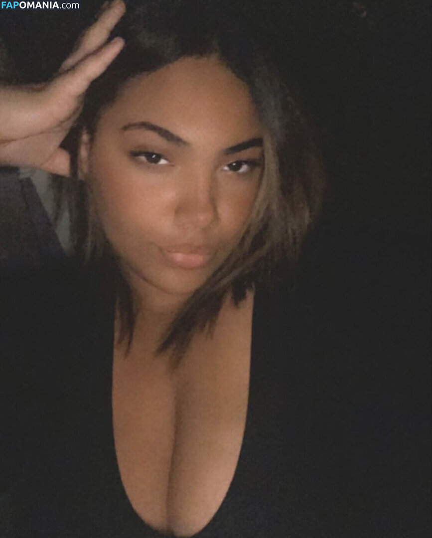 m.ariaher_ Nahý OnlyFans  Uniklá fotka #2