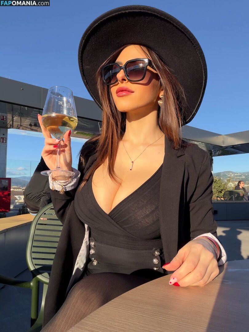 Maddalena Cabizzosu / madame_x_93 / madamex93 Nahý OnlyFans  Uniklá fotka #15