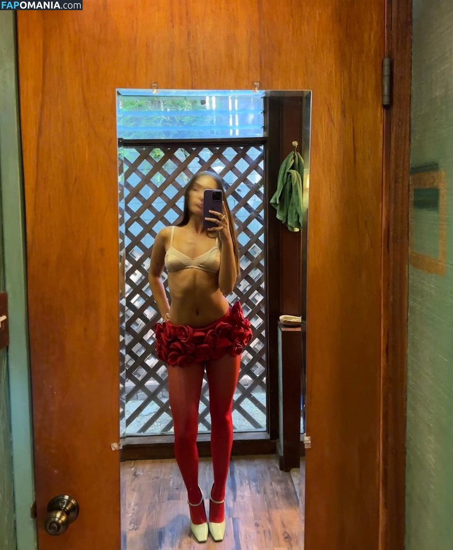 Maddie Ziegler / maddieziegler Nahý OnlyFans  Uniklá fotka #5