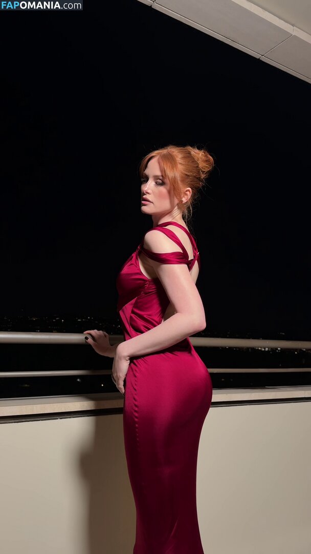 Madelaine Petsch / madelame Nahý OnlyFans  Uniklá fotka #28