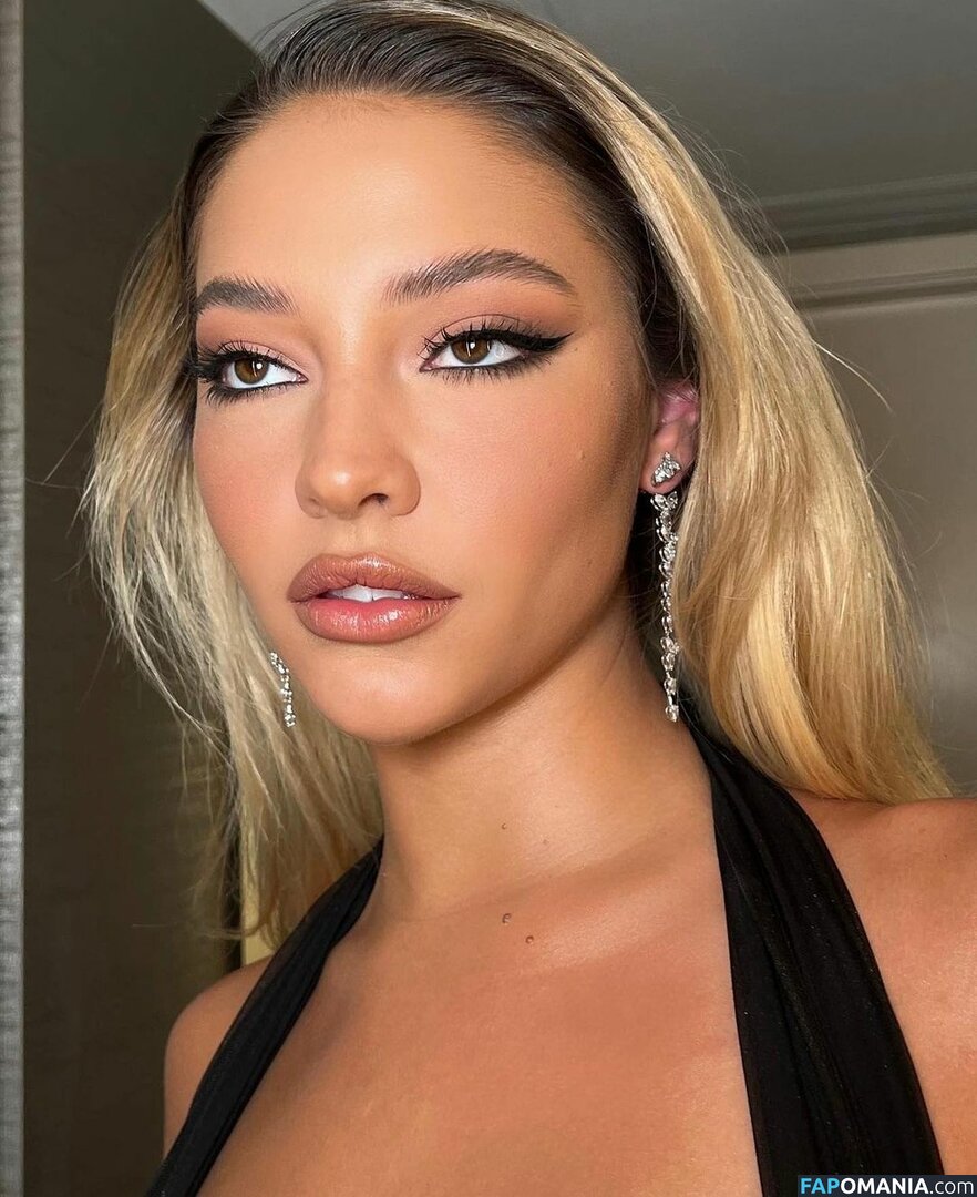 Madelyn Cline / madelyncline Nahý OnlyFans  Uniklá fotka #269